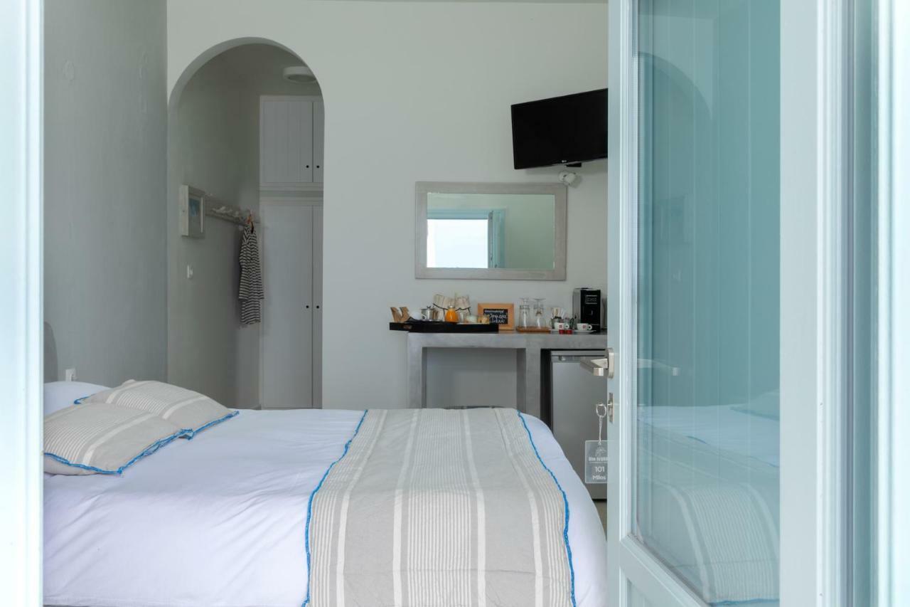 Blue Dolphins Apartments Firostefani Eksteriør billede